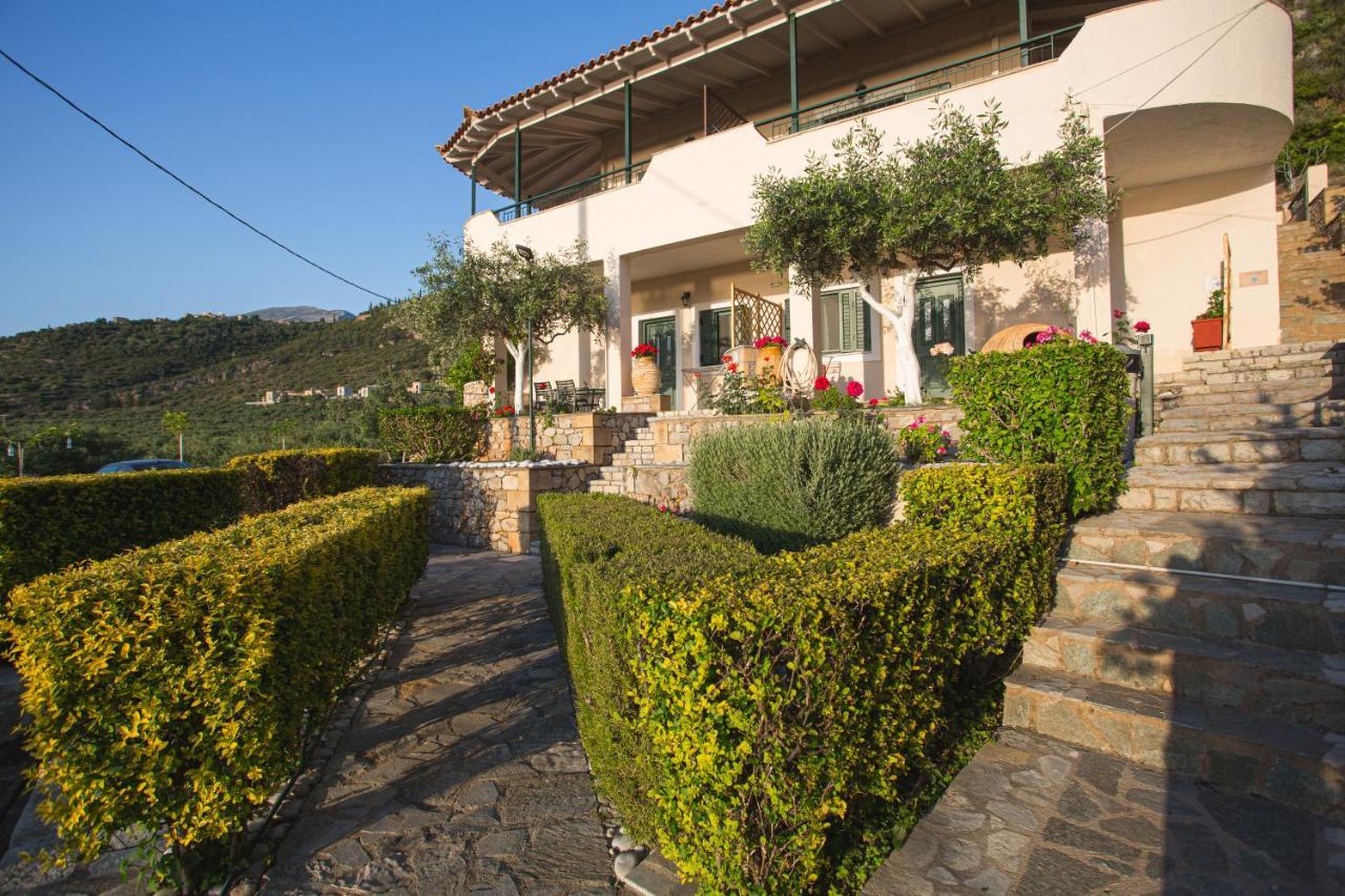 Aparthotel Palataki à Kardamyli Extérieur photo